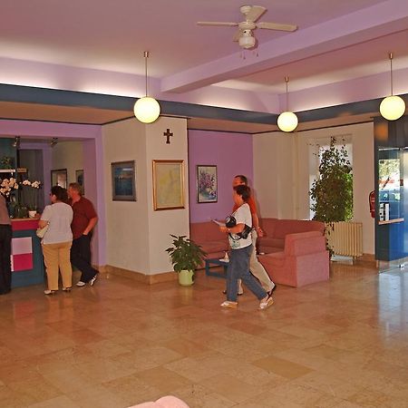 Hotel Istra Раб Екстериор снимка