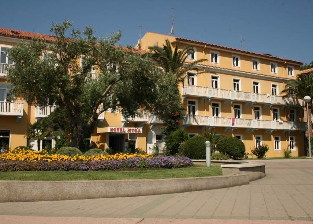 Hotel Istra Раб Екстериор снимка